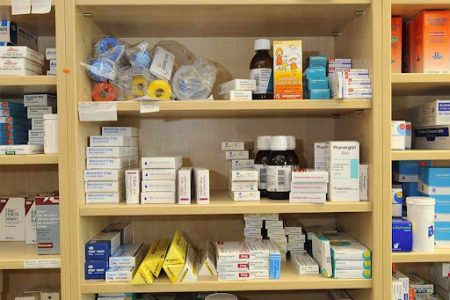 ۲۰ درصد دارو از ایران قاچاق می‌شود