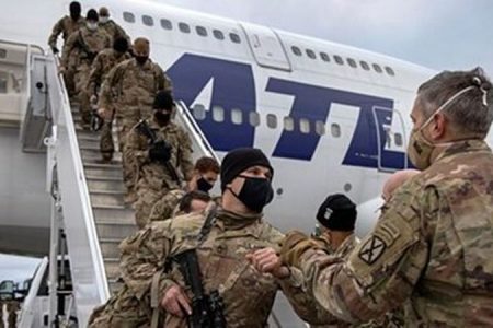 بیانیه آمریکا و ۶۳ کشور دیگر درباره «خروج امن و منظم» خارجی‌ها و اتباع افغانستانی
