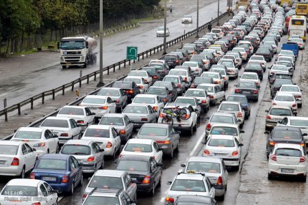 ترافیک سنگین در مسیر جنوب به شمال محور هراز، امرزو ۲۷ مرداد ۱۴۰۰/ تردد بین‌استانی خودروهای شخصی از/به شهرهای قرمز و نارنجی ممنوع است