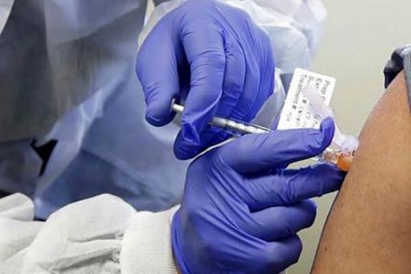 مراحل مجازات برای کارمندانی که واکسن نمی‌زنند