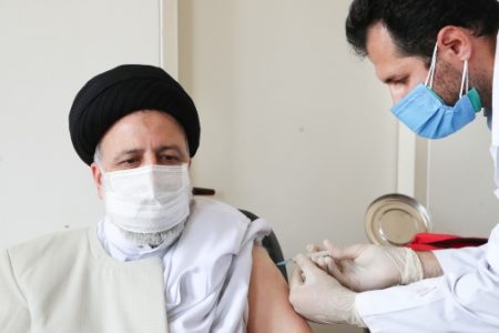 تاکید رئیس جمهور برای تسریع در تولید واکسن کرونا / رئیسی:‌ واکسیناسیون عمومی ضرورتی اجتناب‌ناپذیر است