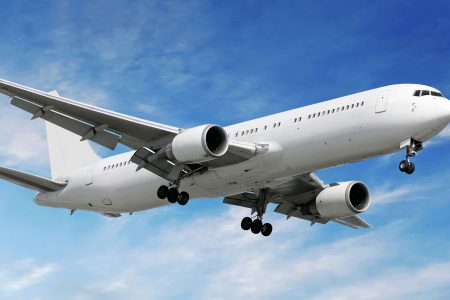 پروازهای رسمی اربعین از ۶ فرودگاه کشور آغاز شد / زائران بلیت برگشت هوایی بگیرند/ مرز زمینی مهران برای بازگشت زائران باز است