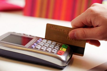 کم‌کاری بانک‌ها دراعطای کارت اعتباری